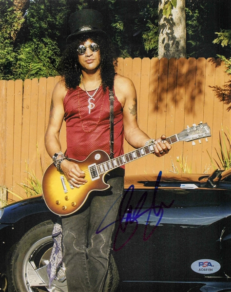 Guns N Roses: Slash Signed 8" x 10" Photo (PSA/DNA)