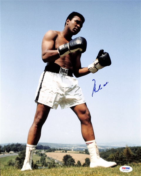 Muhammad Ali Signed 11" x 14" Photo (PSA/DNA Witnessed LOA)(Grad Collection)