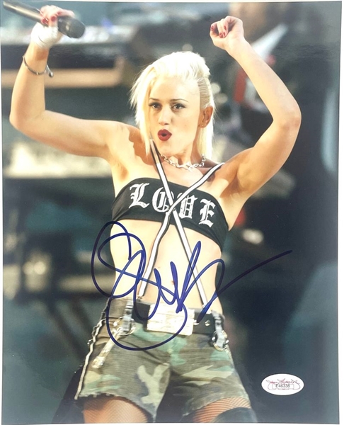 Gwen Stefani Signed Photograph (JSA)