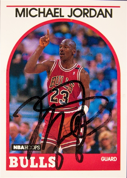 1989 Hoops Michael Jordan Signed Trading Card (Beckett/BAS LOA)