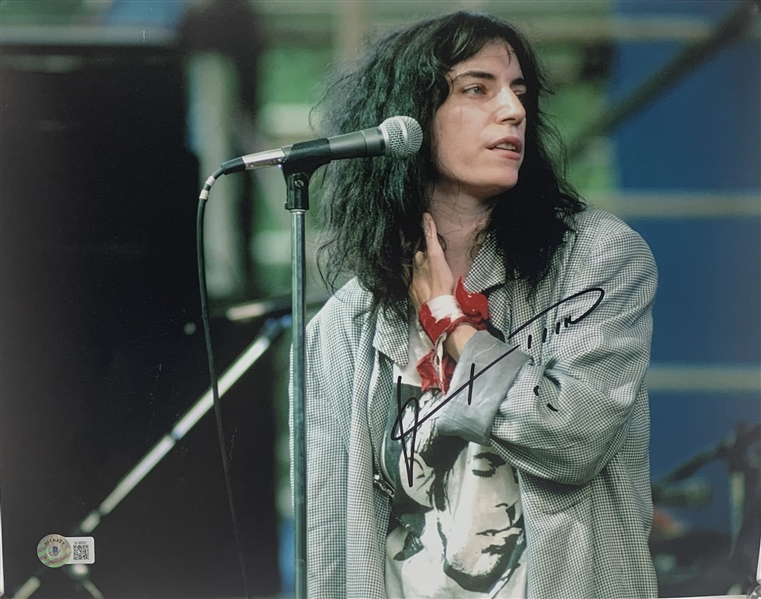 Patti Smith Signed 11" x 14" Photo (Beckett/BAS)