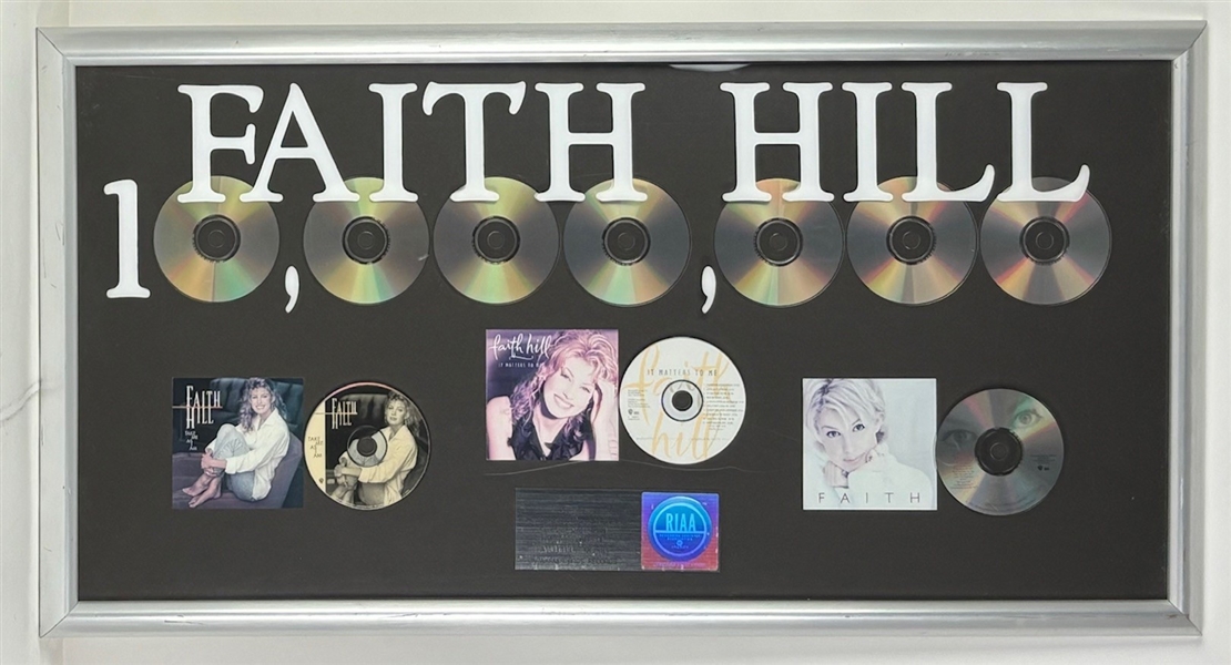 Faith Hill RAII Award 10,000,000 Music Sales Award