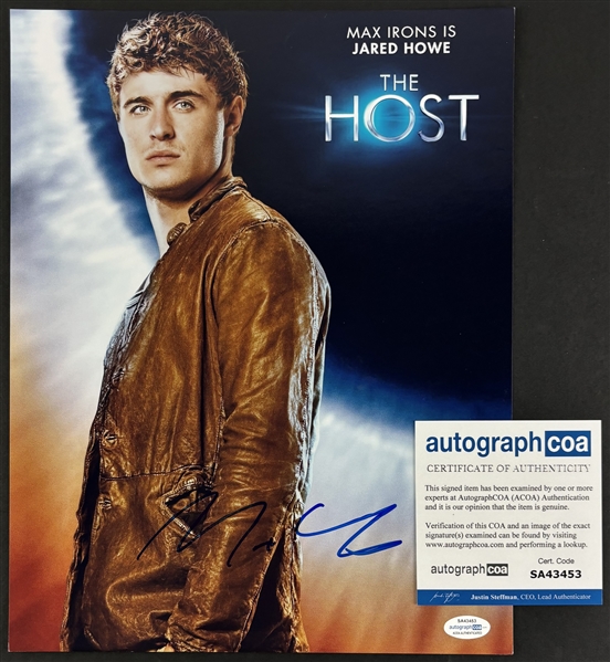 The Host: Max Irons Signed 11" x 14" Photograph (ACOA)