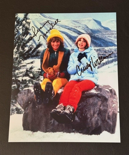 Penny Marshall & Cindy Williams Dual-Signed 8" x 10" Laverne & Shirley Photo (Third Party Guaranteed)