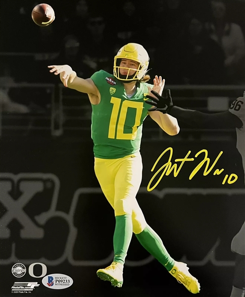 Justin Herbert Signed 8" x 10" Photo (Beckett/BAS Witnessed)