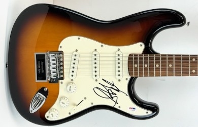 AEROSMITH: Steven Tyler Signed Guitar (PSA/DNA)