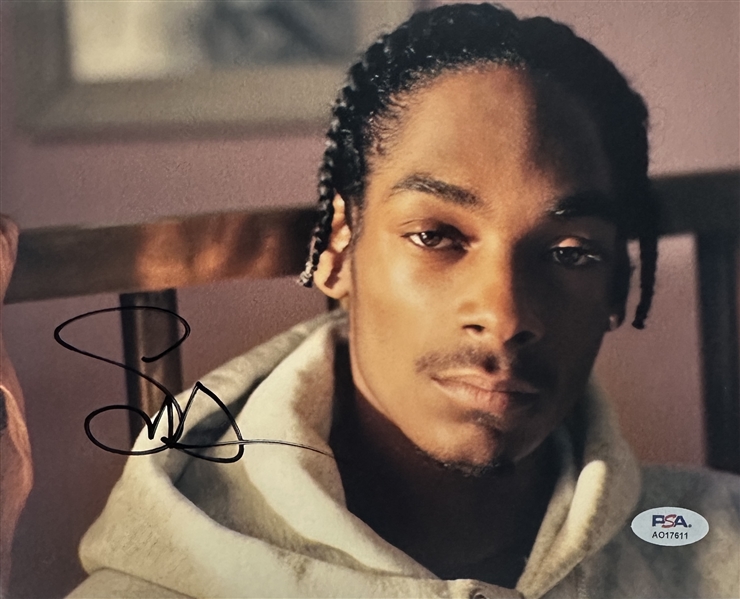 Snoop Dogg Signed 8" x 10" Color Photo (PSA/DNA)