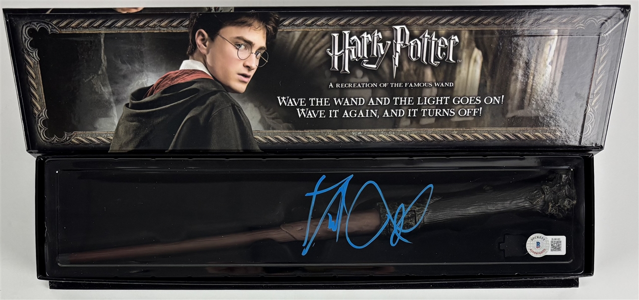 Daniel Radcliffe Signed Harry Potter Wand (Beckett/BAS)