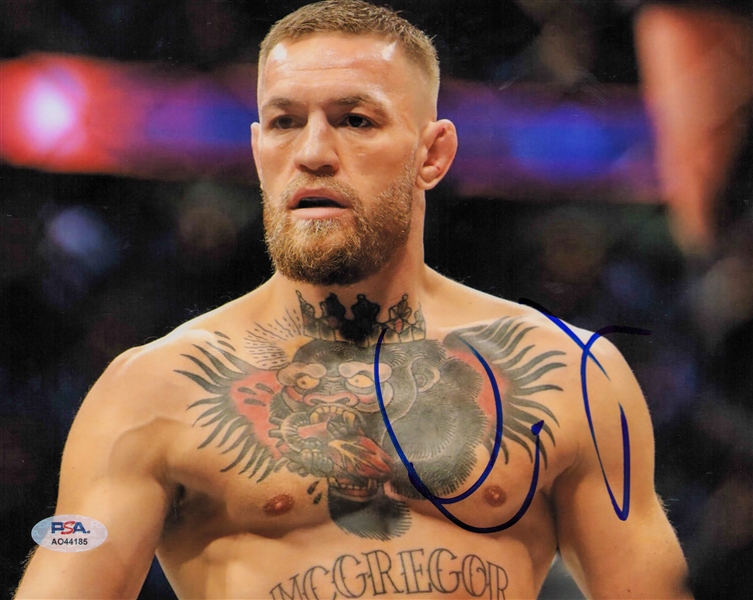 Conor McGregor Signed 8" x 10" Photo (PSA/DNA)