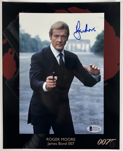 Roger Moore Signed 8" x 10" James Bond Photograph (Beckett/BAS)