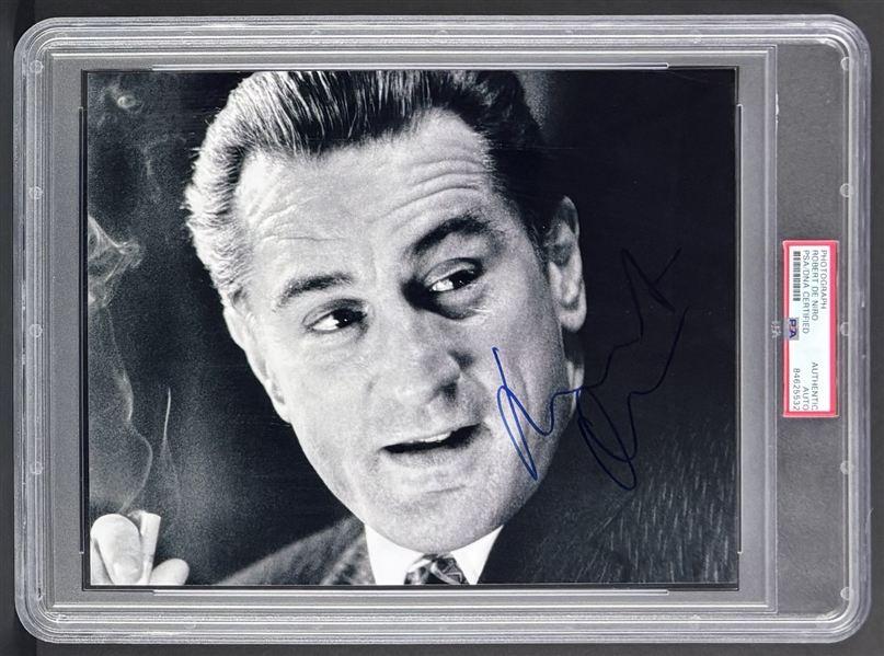 Robert DeNiro Signed 8" x 10" Photo (PSA/DNA Encapsulated)