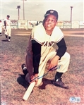 Willie Mays Signed 8 x 10 Vintage Photo (Beckett/BAS)