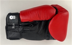 Michael Spinks Signed Hitman Boxing Glove (Beckett/BAS)