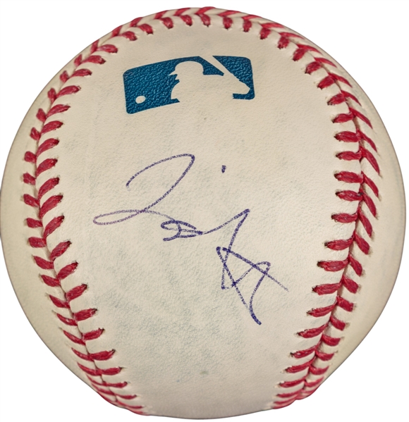 Liam Hemsworth Signed OML Baseball (PSA/DNA)