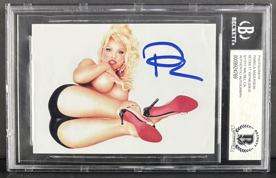 Pamela Anderson Signed 3.5" x 5" Photo (Beckett/BAS Encapsulated)