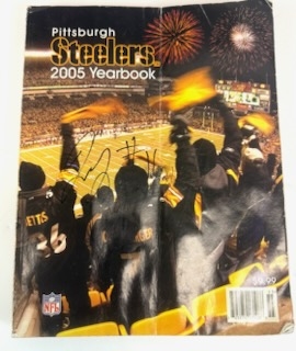 2005 Pittsburgh Steelers Yearbook – Signed by 34 Players, Including Super Bowl XL Champions! (Third Party Guaranteed)