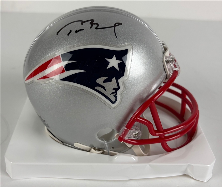 Tom Brady Signed Patriots Mini Helmet (Fanatics)