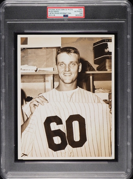 Roger Maris 1961 Type 1 Photograph Tying Babe Ruths New York Yankees/MLB Home Run Record! (PSA/DNA Type 1)